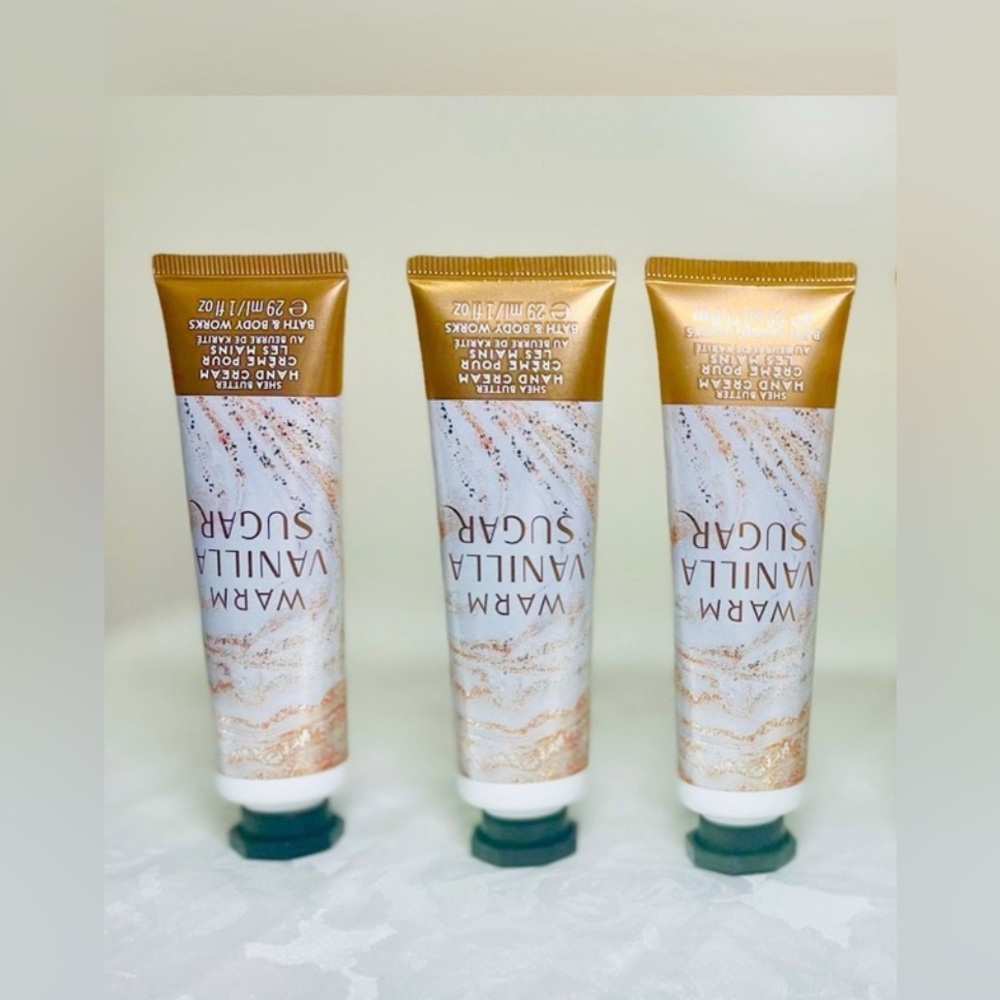 🌸BATH & BODY WORKS🌸BEAUTIFUL FRAGRANCE HAND CREAM FOR TRAVEL/OFFICE/VAC…